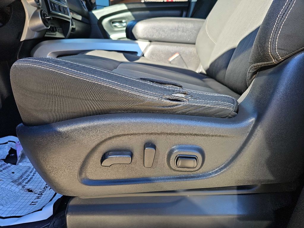 2019 Nissan Titan Image 22