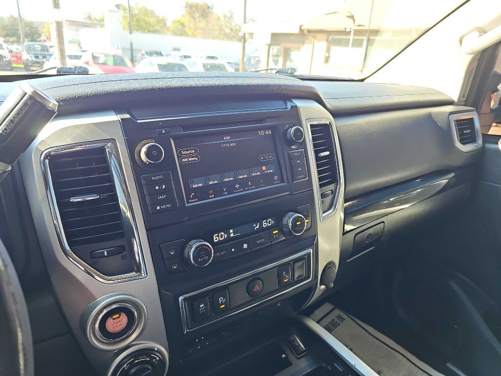 2019 Nissan Titan Image 28