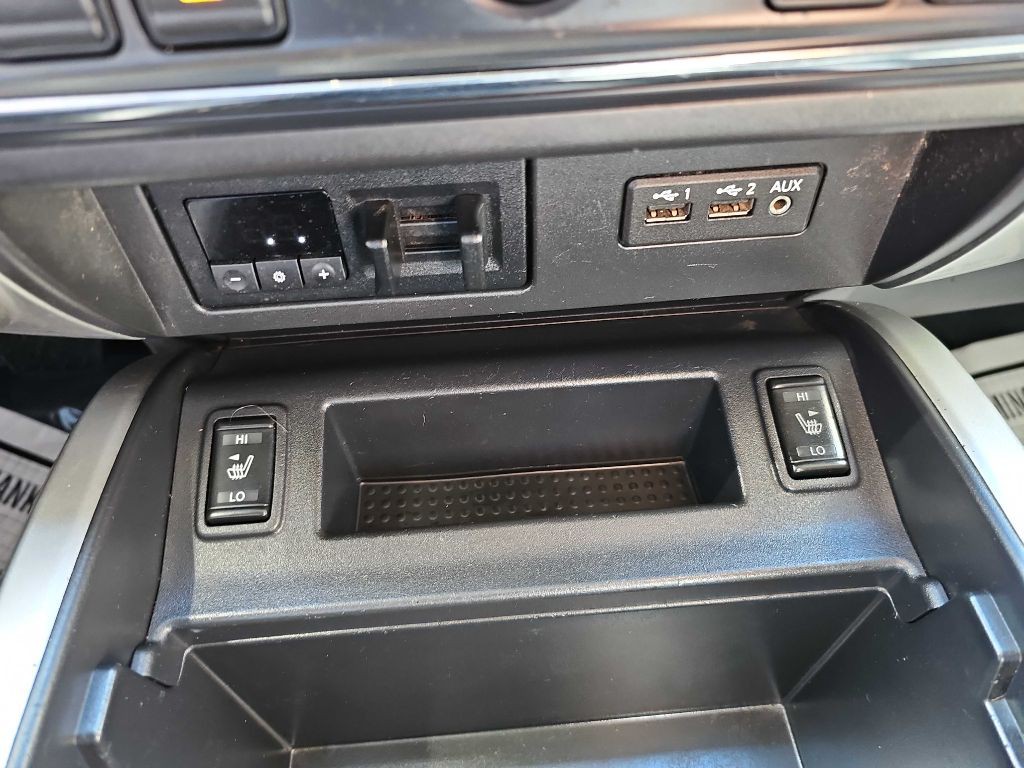 2019 Nissan Titan Image 33