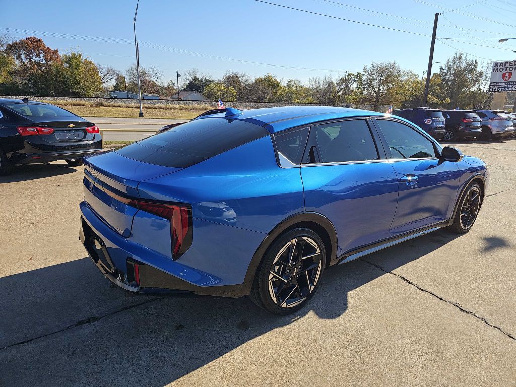 2025 Kia K4 Image 2