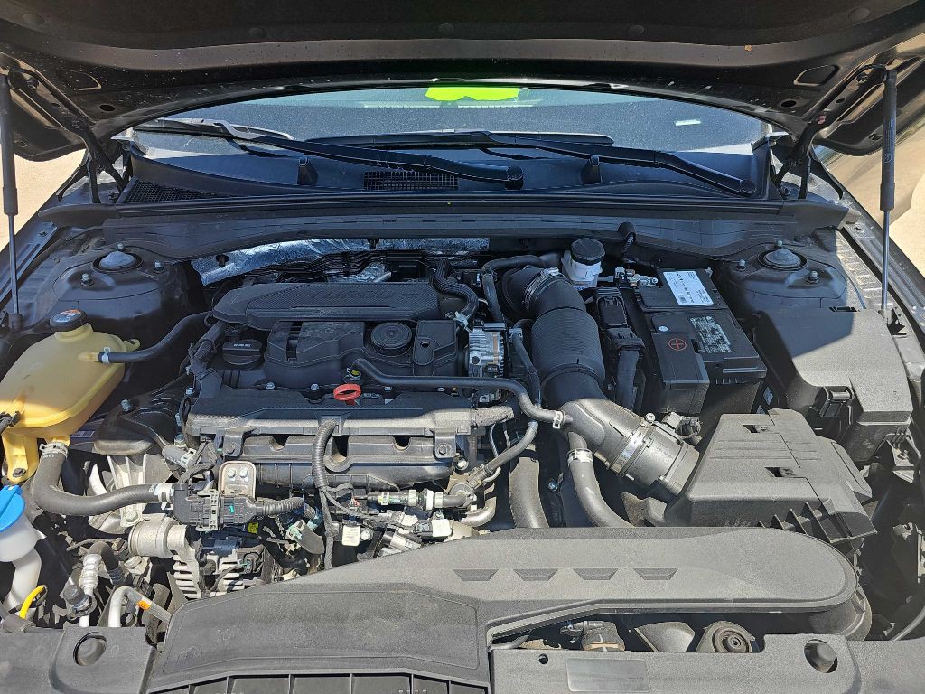 2023 Kia K5 Image 32