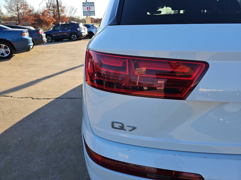2018 Audi Q7 Image 11