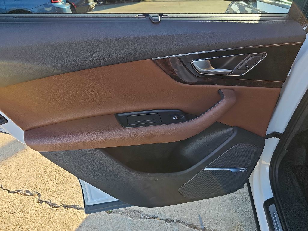 2018 Audi Q7 Image 15