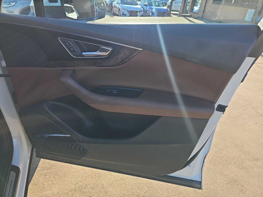 2018 Audi Q7 Image 17
