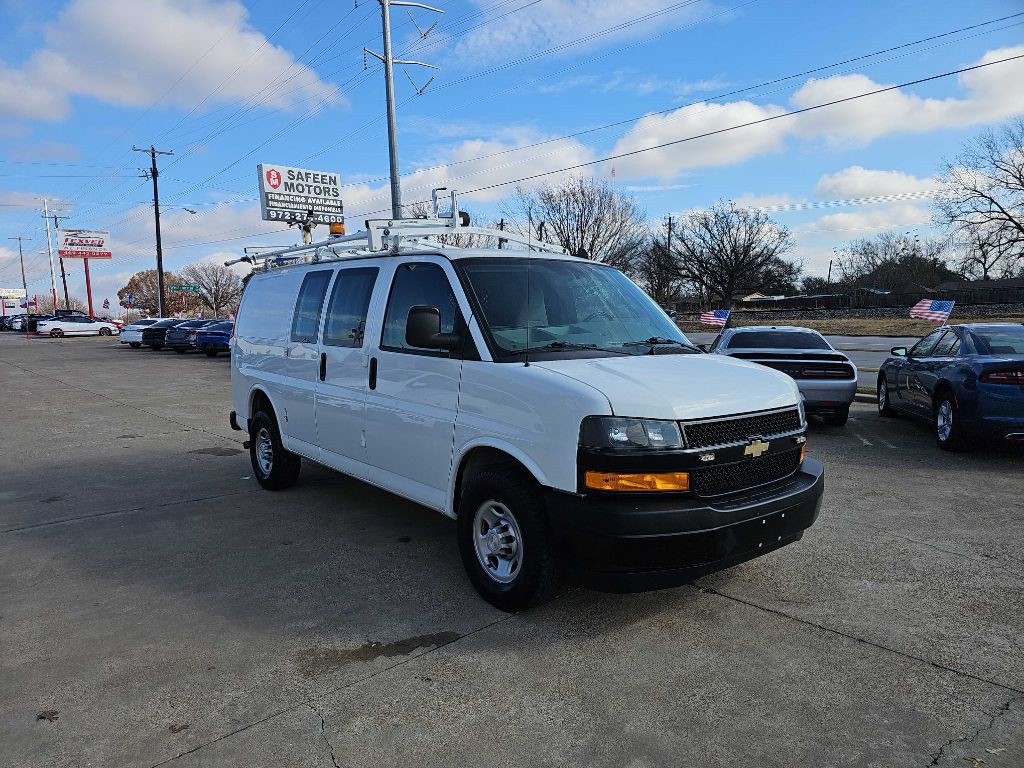 2019 Chevrolet Express Image 1