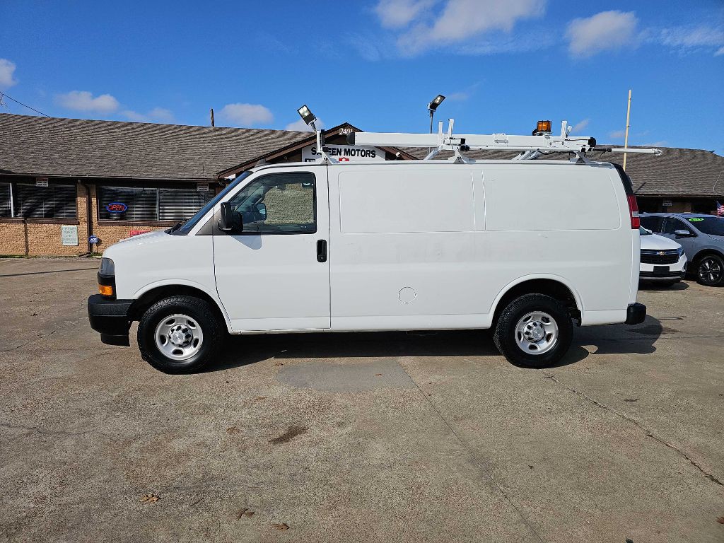 2019 Chevrolet Express Image 2