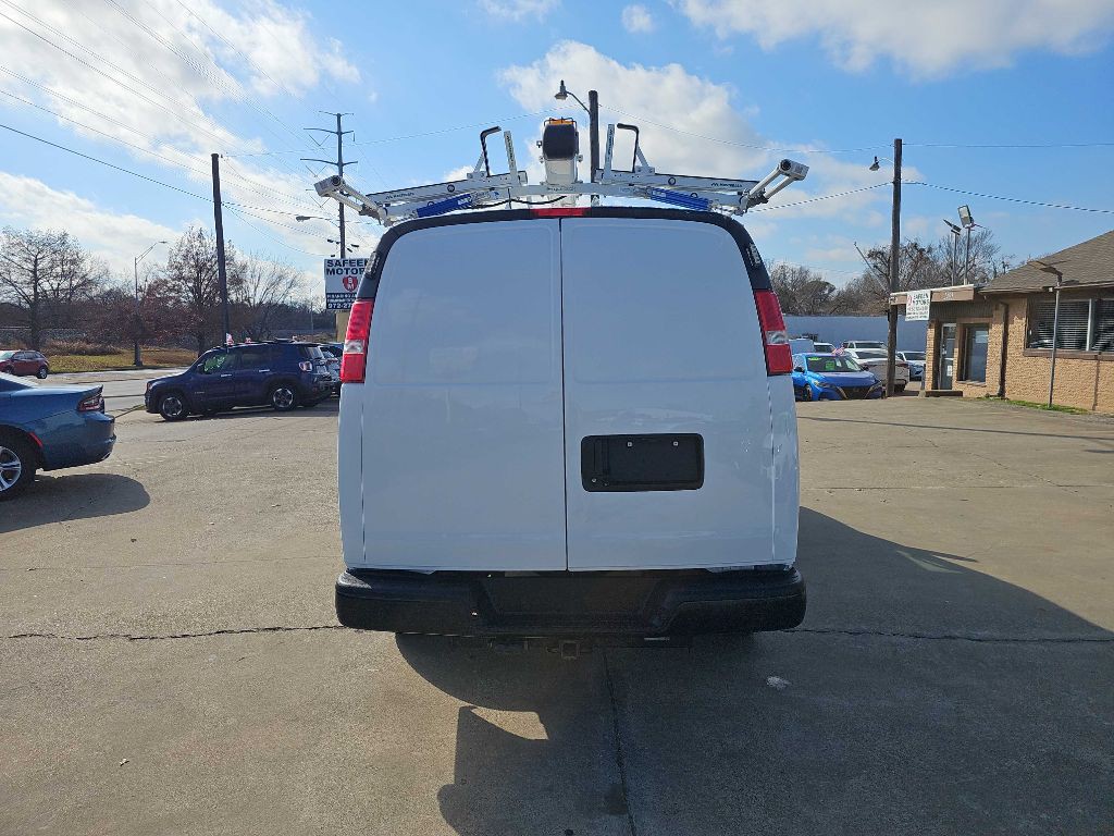 2019 Chevrolet Express Image 7