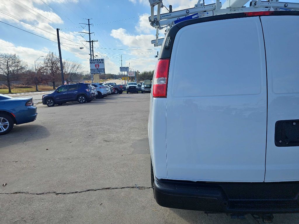2019 Chevrolet Express Image 10