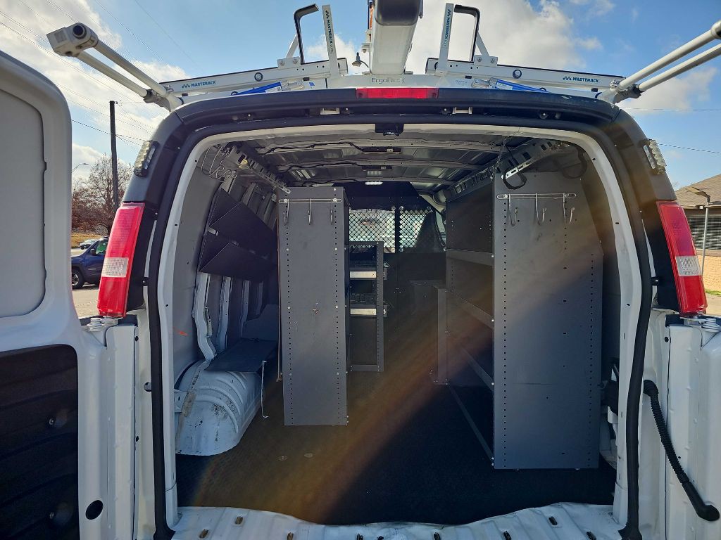 2019 Chevrolet Express Image 18