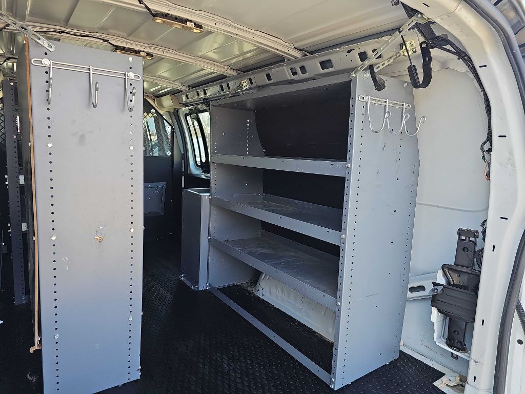 2019 Chevrolet Express Image 19