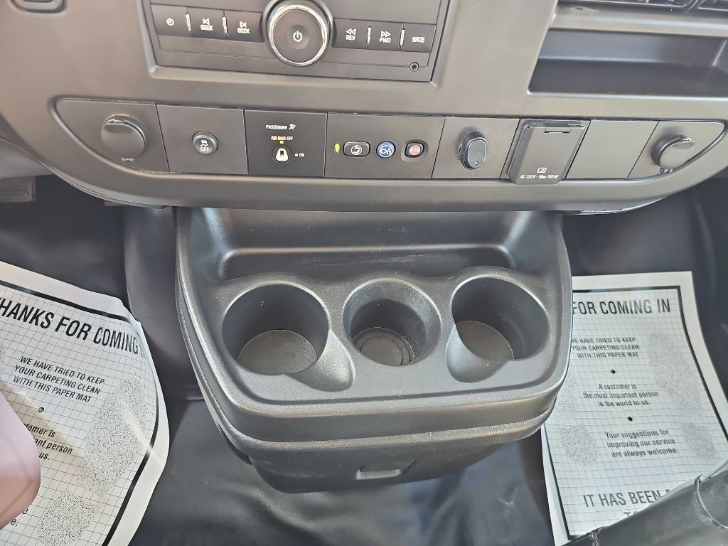 2019 Chevrolet Express Image 32