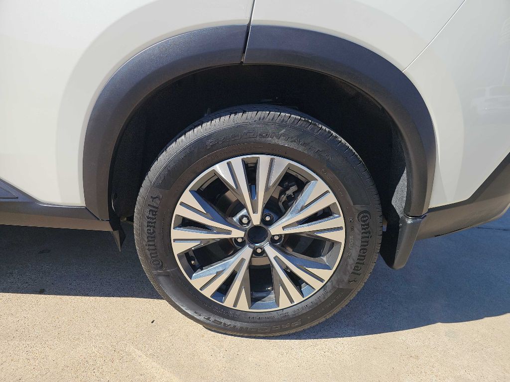 2023 Nissan Rogue Image 10