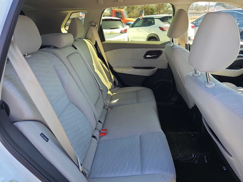 2023 Nissan Rogue Image 17