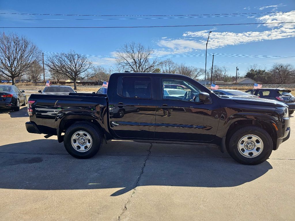 2022 Nissan Frontier Image 3