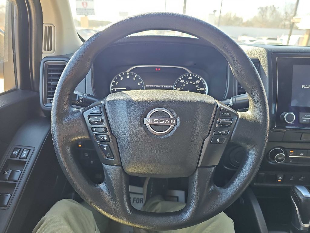 2022 Nissan Frontier Image 24