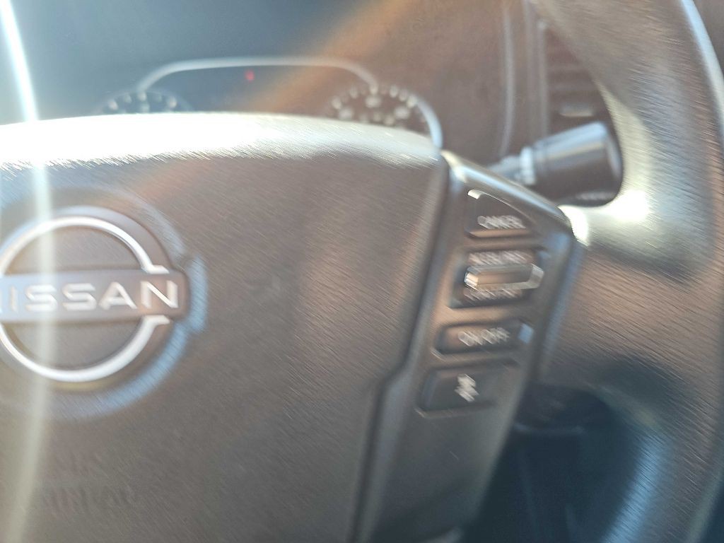 2022 Nissan Frontier Image 25