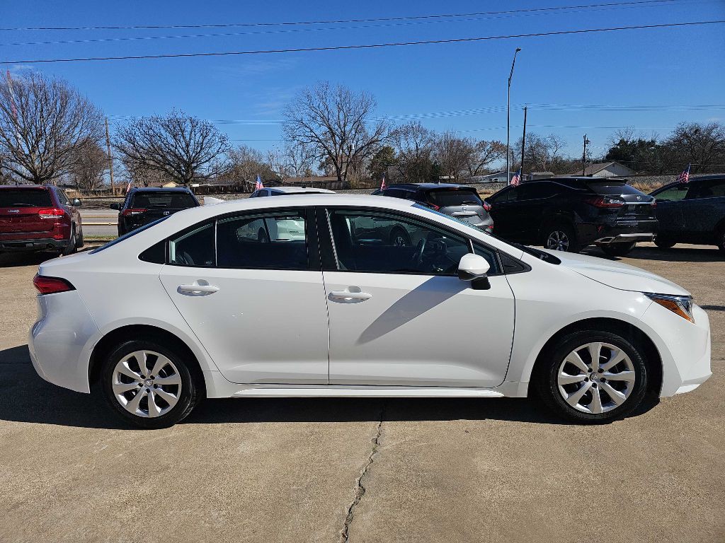 2024 Toyota Corolla Image 2