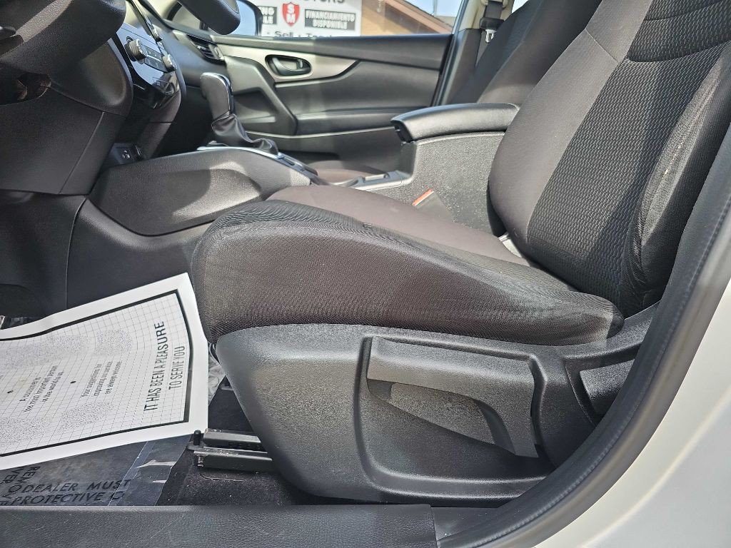 2019 Nissan Rogue Image 20