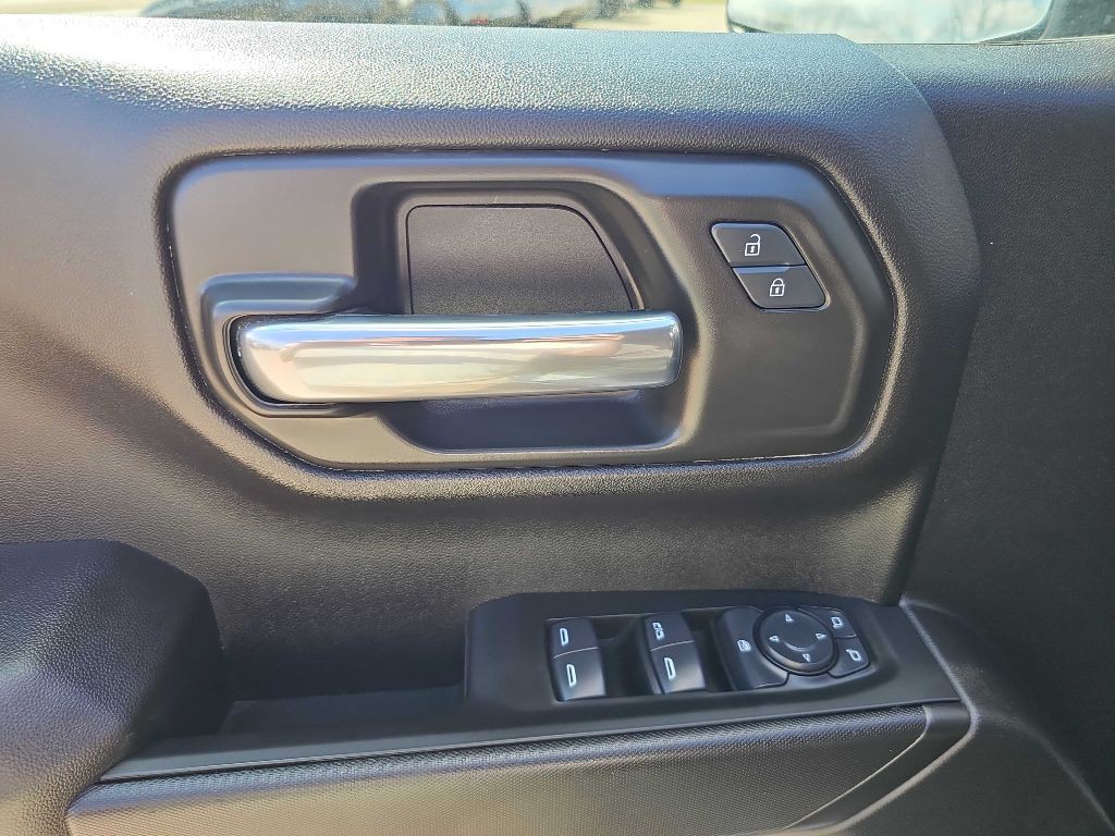 2024 GMC Sierra Image 18