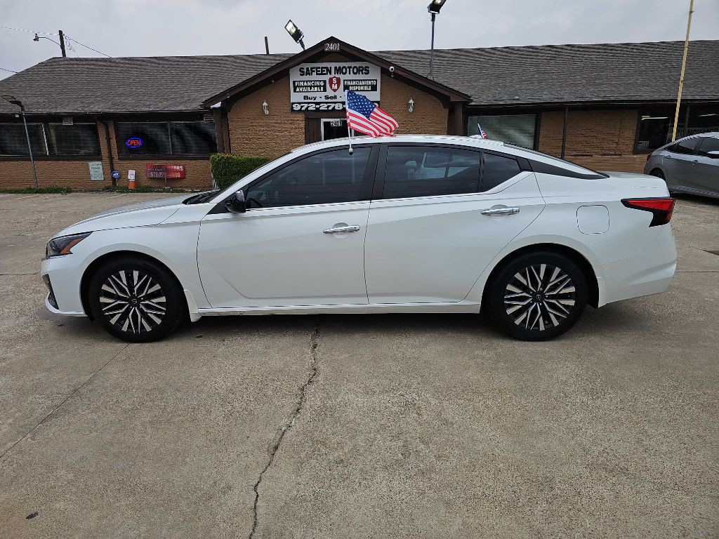 2024 Nissan Altima Image 7