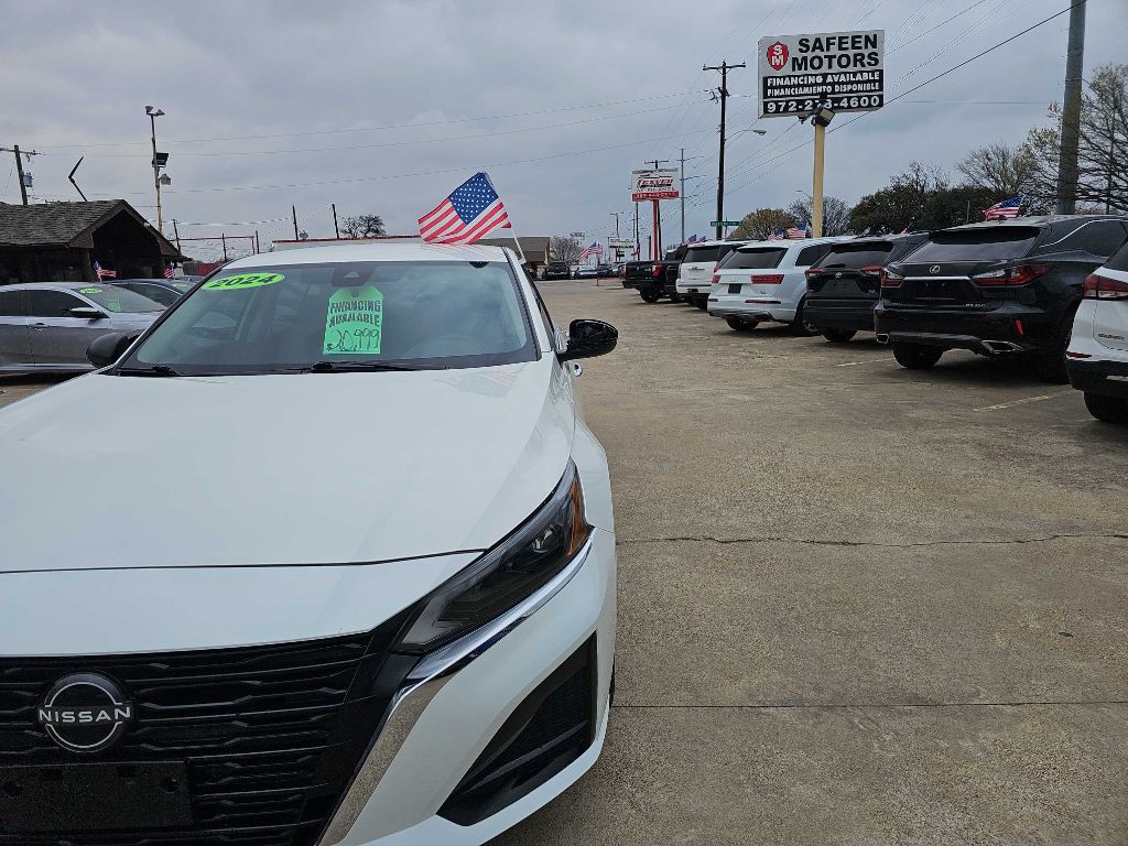 2024 Nissan Altima Image 11