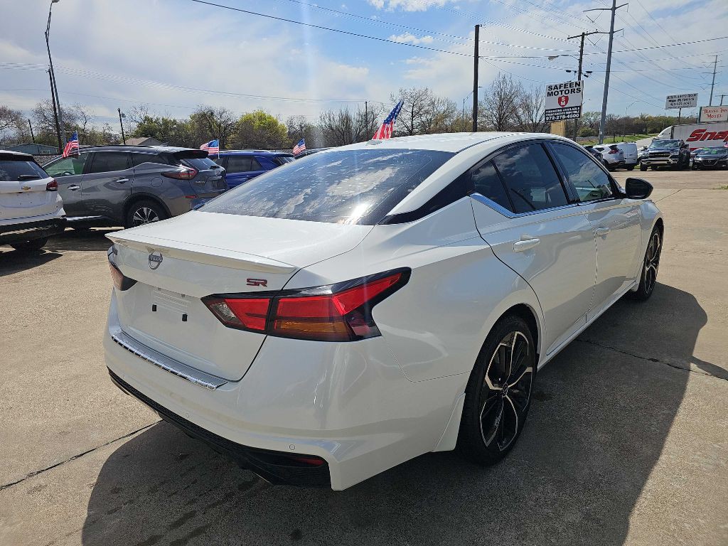 2023 Nissan Altima Image 5