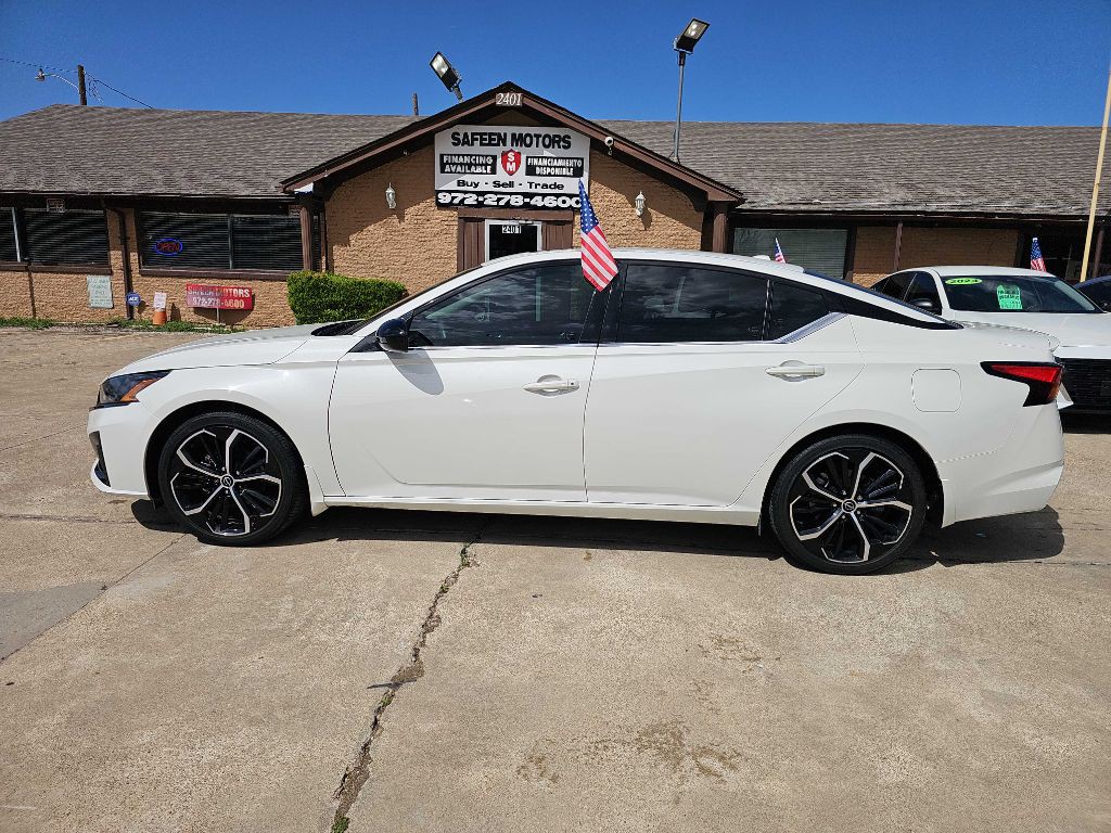 2023 Nissan Altima Image 6