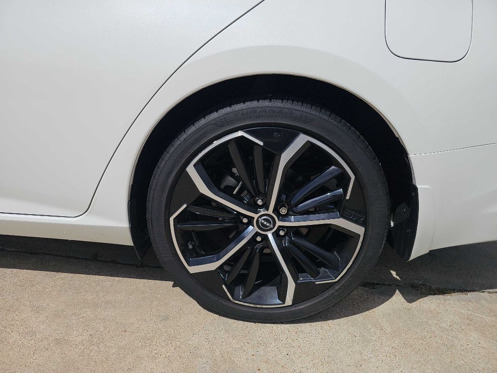 2023 Nissan Altima Image 10