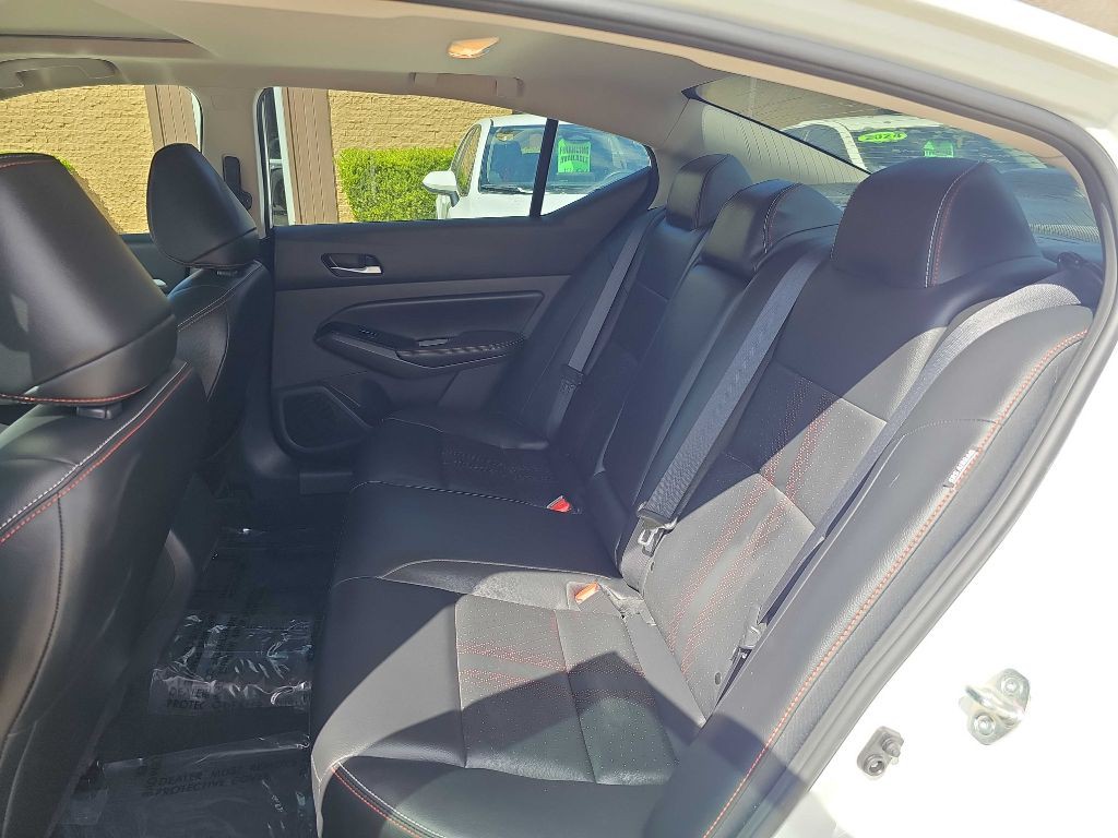 2023 Nissan Altima Image 14