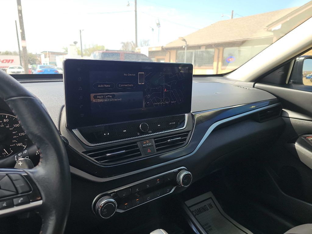 2023 Nissan Altima Image 25