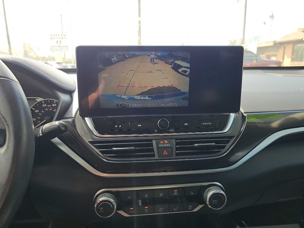 2023 Nissan Altima Image 26