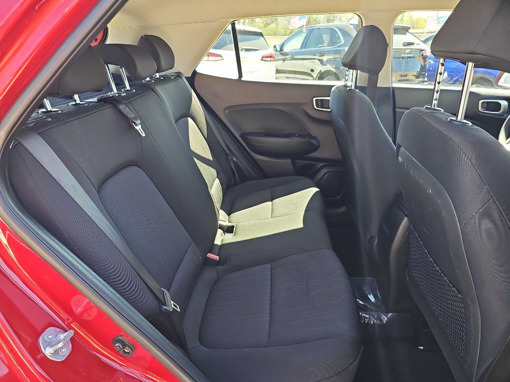 2025 Hyundai Venue Image 17