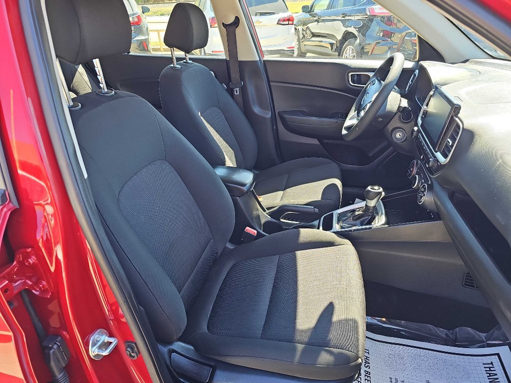 2025 Hyundai Venue Image 19