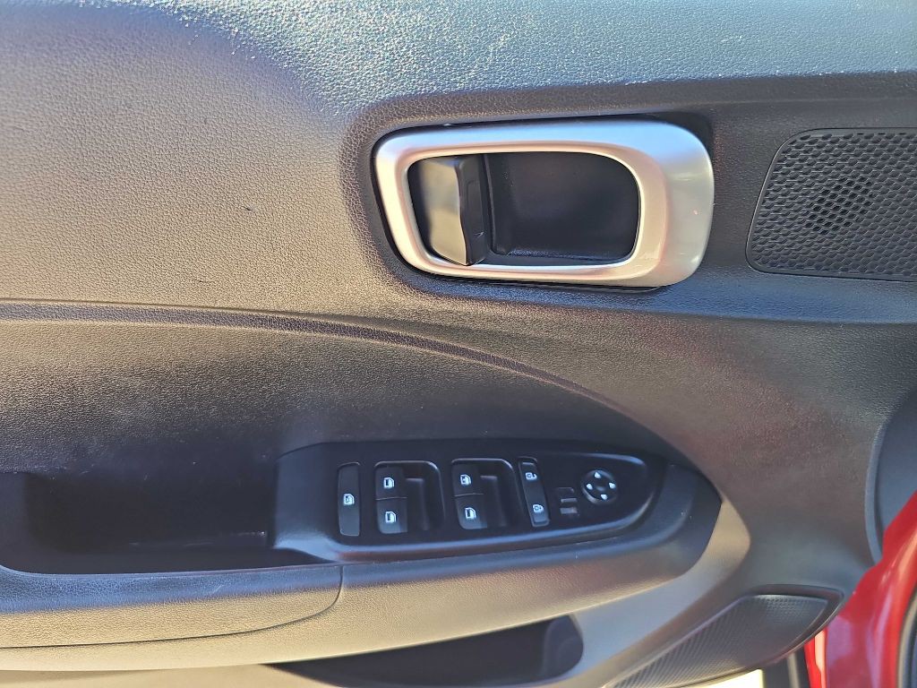 2025 Hyundai Venue Image 20