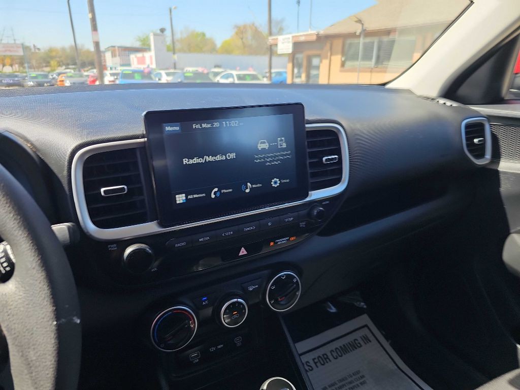 2025 Hyundai Venue Image 25