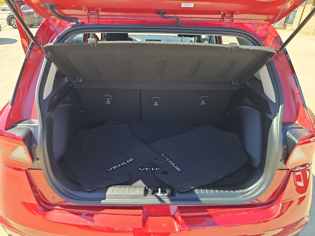 2025 Hyundai Venue Image 33