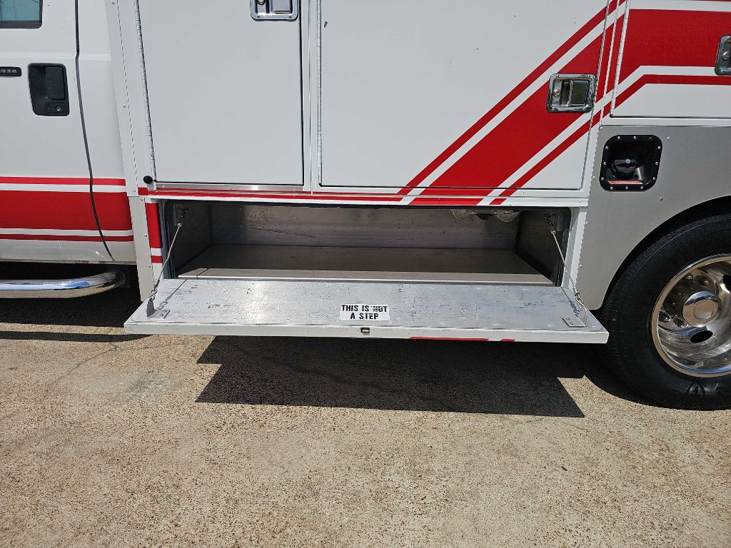 2005 Ford F-350 Image 20