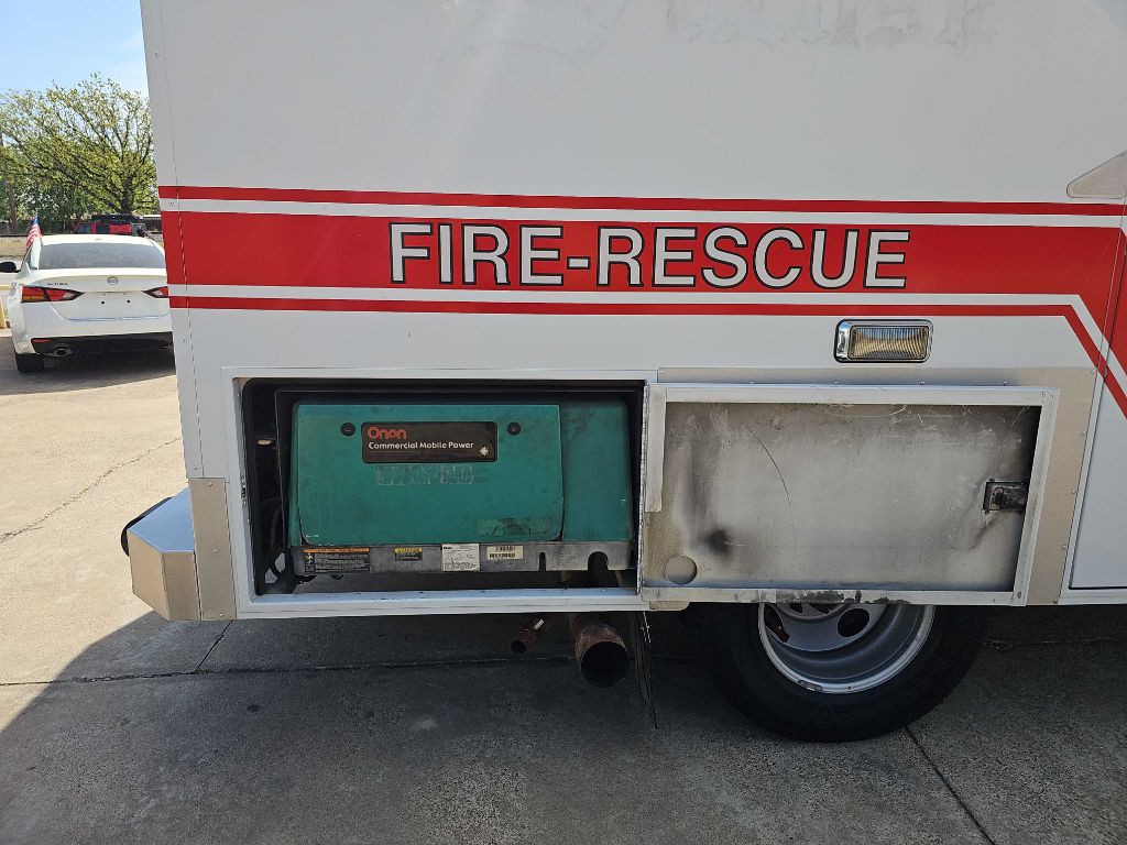 2005 Ford F-350 Image 25