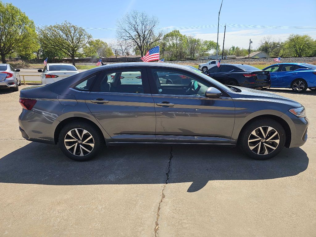 2024 Volkswagen Jetta Image 3