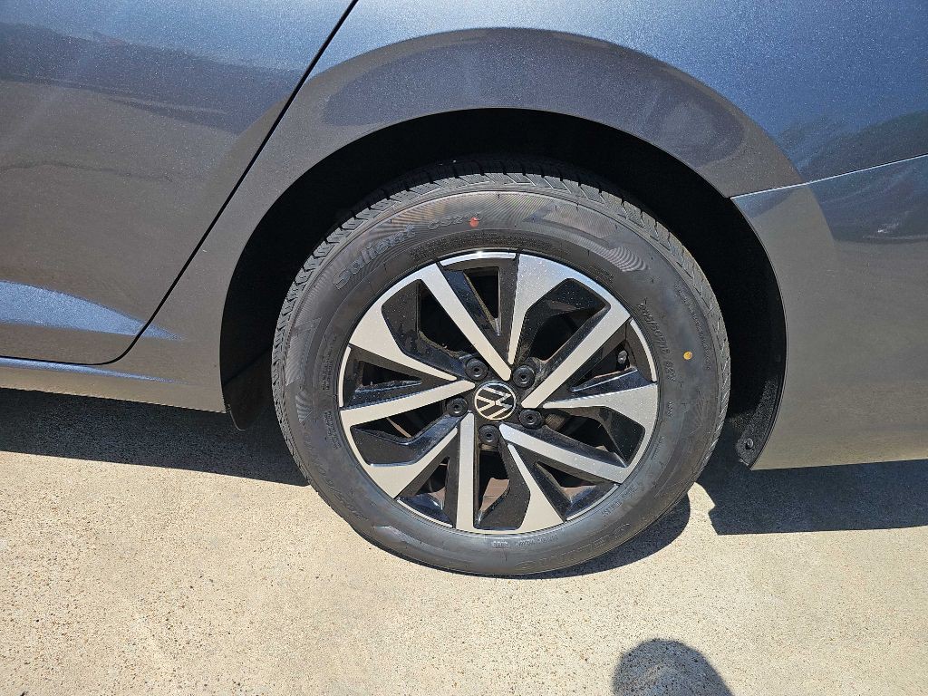 2024 Volkswagen Jetta Image 11