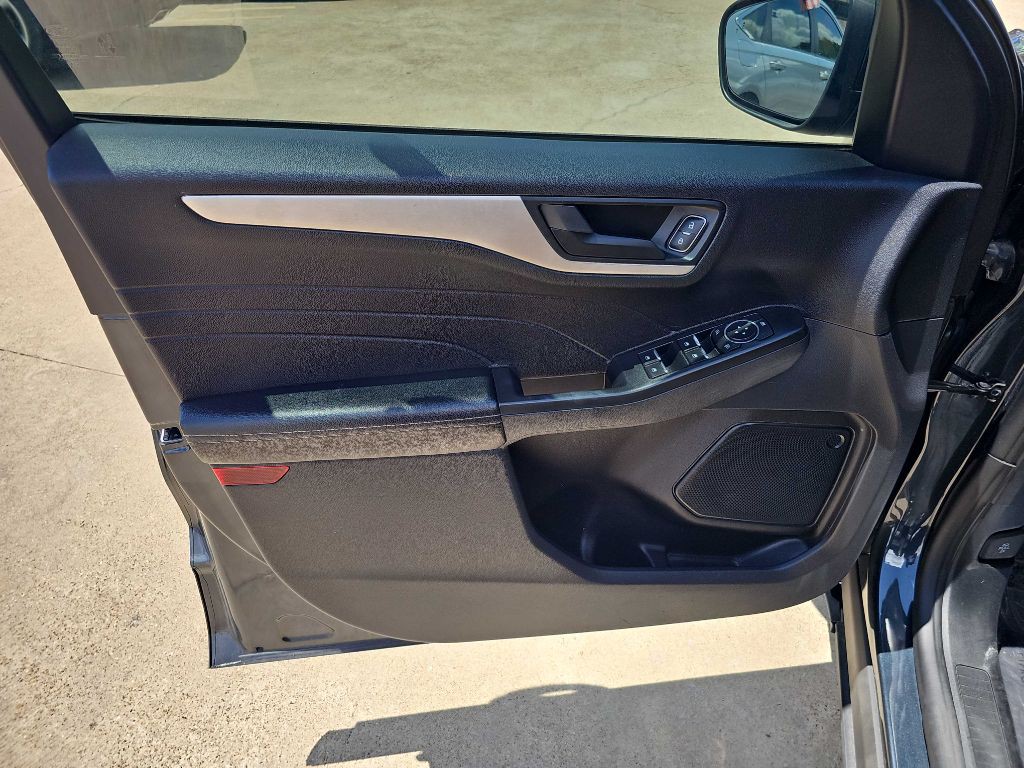 2022 Ford Escape Image 11