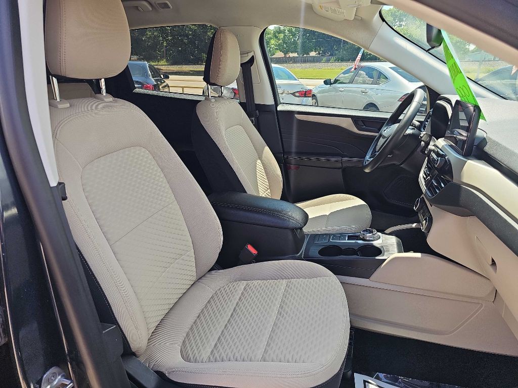 2022 Ford Escape Image 18