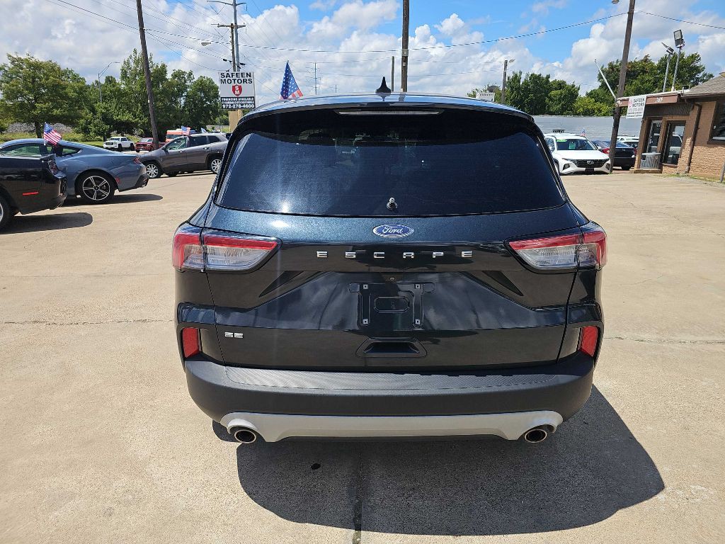 2022 Ford Escape Image 2