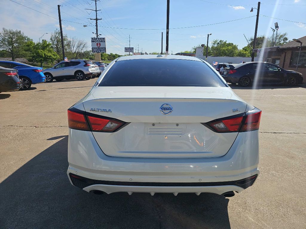 2020 Nissan Altima Image 2