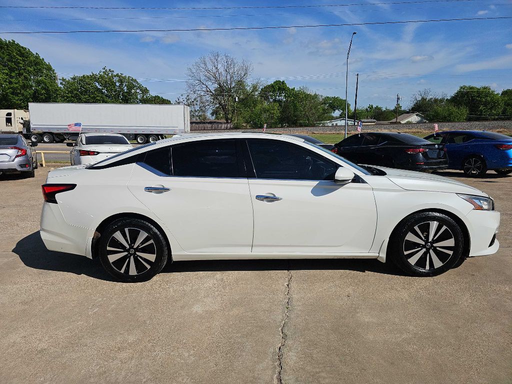 2020 Nissan Altima Image 4