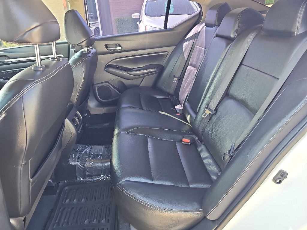 2020 Nissan Altima Image 12