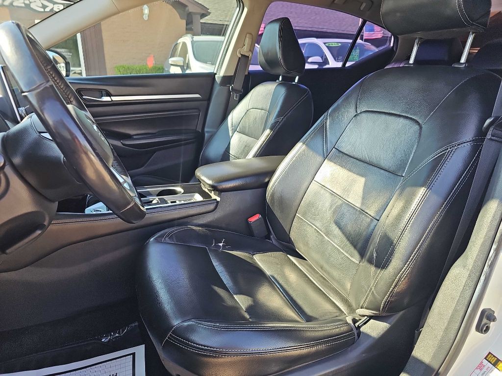 2020 Nissan Altima Image 13