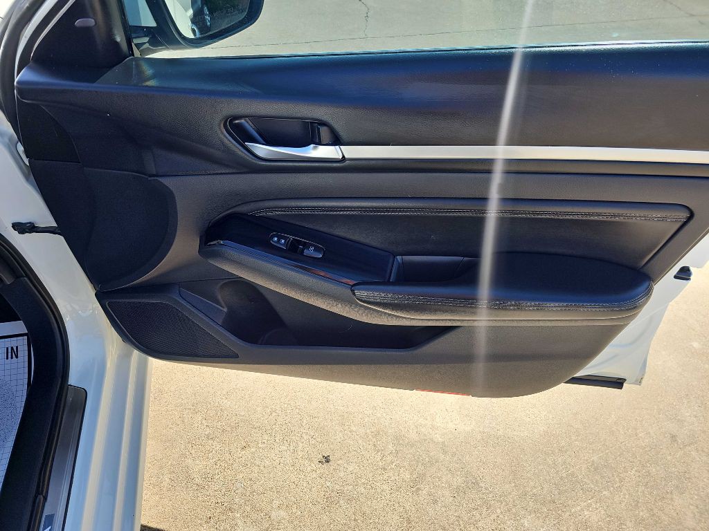 2020 Nissan Altima Image 18