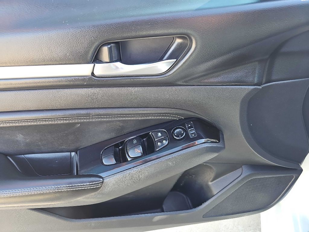 2020 Nissan Altima Image 20