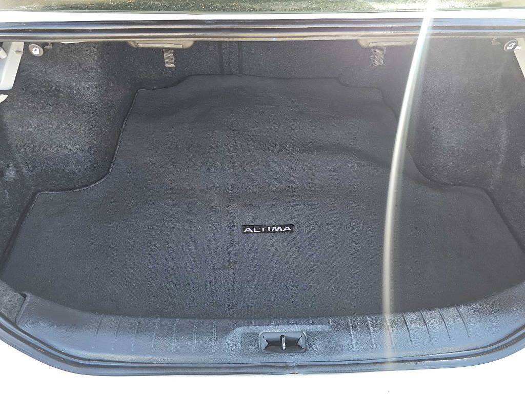 2020 Nissan Altima Image 35